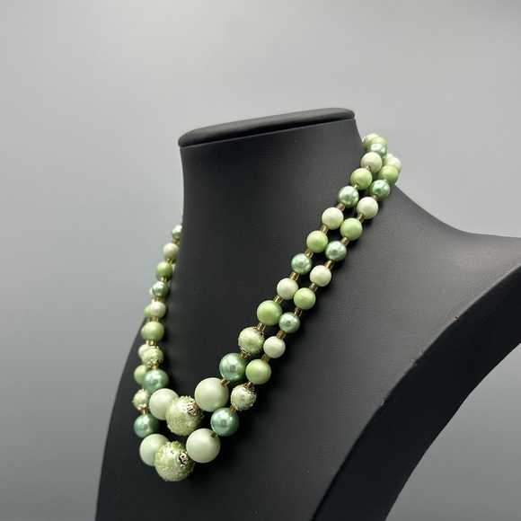 Japan Green Beaded Necklace - Picture 3 of 5